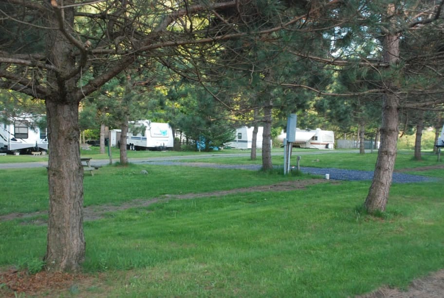 CAMPING ÉCOLOGIQUE DE FRELIGHSBURG Canadian Camping and RV Council