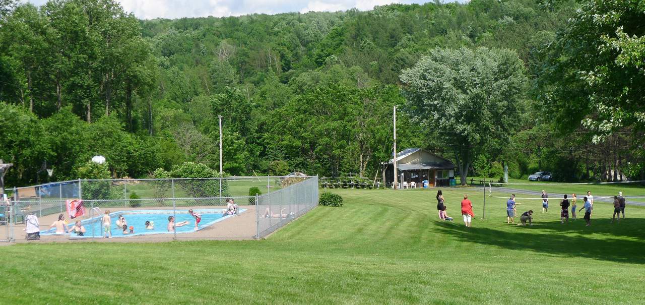 CAMPING ÉCOLOGIQUE DE FRELIGHSBURG Canadian Camping and RV Council